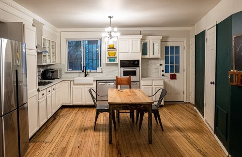 Prospect-Lefferts Gardens Historic District Appartement | Brooklyn Brownstone Full Floor Apartment - wifi gratuit et café. Prospect Park.