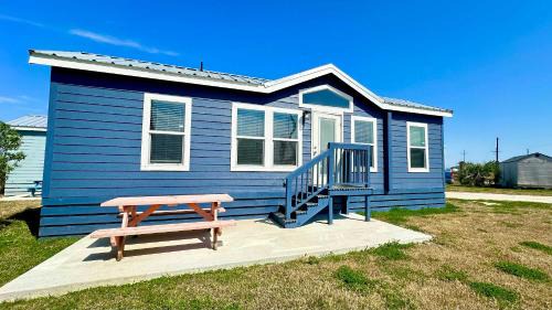Gilchrist Maison | Pet & Family Friendly on the Bay