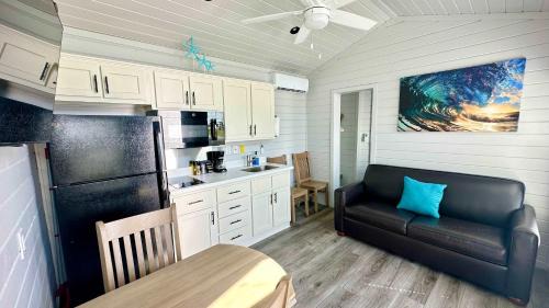 Gilchrist Maison | Pet & Family Friendly on the Bay
