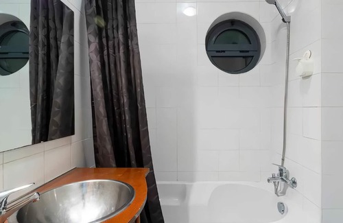 Quinta do Anjo Station Balnéaire | Pet-Frendly! Arrábida Resort with Jacuzzi. Just 20 minutes from the beach!