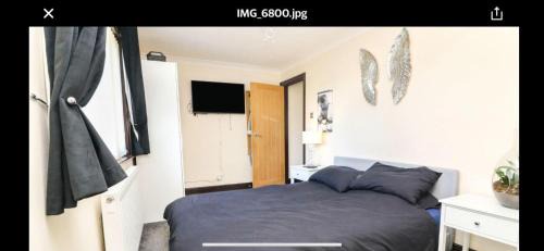Purleigh Maison | Pet Friendly Home in Chelmsford-Hot Tub-Sleeps 6