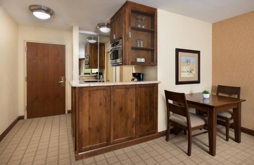 Crested Butte Hôtel | Pet-Friendly Alpine Suite Perfect for Adventure Seekers, 2 Rooms w/ Kitchenette