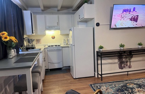 Midtown Maison | Pet-Friendly 1BR Casita in Central Tucson, WiFi, Fenced Yard & Parking