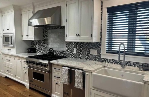 Maple-Ash Maison | Pet-Friendly 2Bed/2Bath Modern Farmhouse with Steam Shower and High-End Kitchen