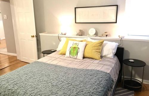 West Street - River Street Maison | ~*Pet Friendly 30min to Downtown*~ THE BOSTONIAN