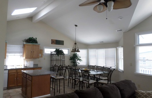 Gold Coast Copropriété | Pet Friendly 4 Bed 3 Bath Condo juste derrière la plage à Ocean City, NJ!