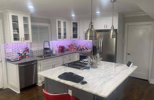 Decatur Maison | Pet friendly 4-bedroom house in Decatur