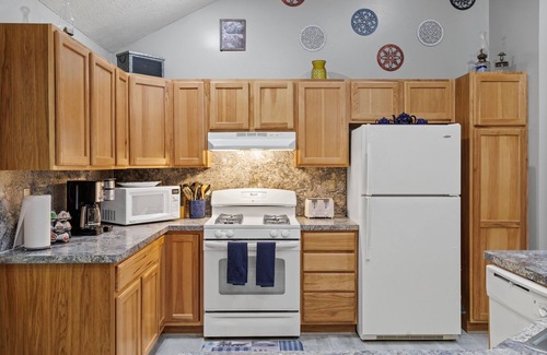 Albrightsville Maison | Pet-Friendly Albrightsville Ranch with Open Kitchen, Fireplace, BBQ & Game Room