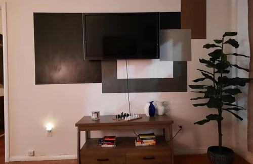 West New York Appartement | Pet Friendly Apartment minutes from NYC!
