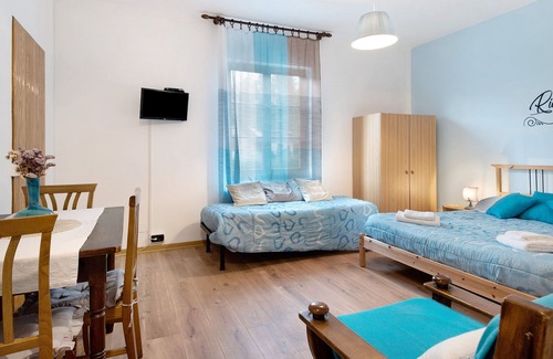 Borzonasca Appartement | Appartement adapté aux animaux domestiques avec vue sur les montagnes, piscine partagée et Wi-Fi.