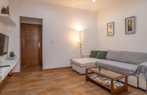 Playa Granada Appartement | Pet-Friendly Apartment 'Puerto Motril' close to the Sea with Terraces & Wi-Fi