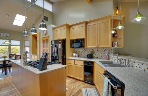 Auburn Maison | Pet-Friendly Auburn Home on 3 Acres