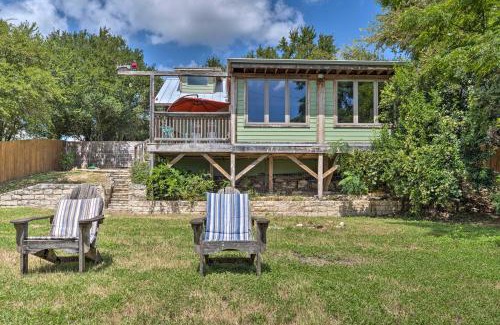 Apache Shores Maison | Pet-Friendly Austin Home with Deck, Yard, and Views!