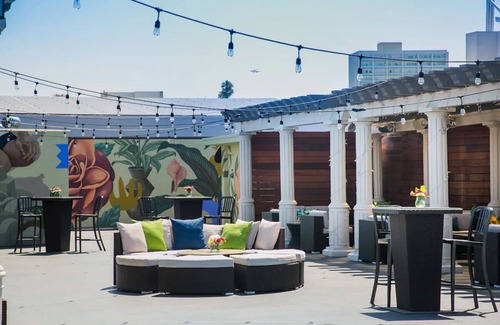 Little Italy Hôtel | Pet-Friendly Boutique King Room Near County Trolley, Zoo and Harbor Views
