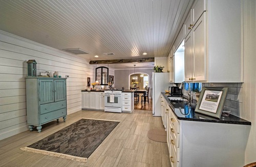 Brenham Cottage | Pet-Friendly Brenham Cottage w/ Yard!