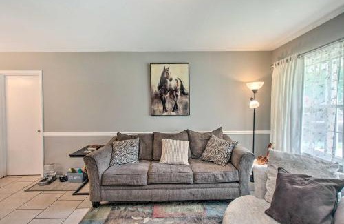 Country Club Estates Maison | Pet-Friendly Brunswick Retreat with Gas Grill!