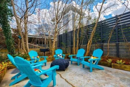 Old Fourth Ward Maison | Pet Friendly Bungalow Steps to Inman Park