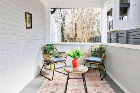 Old Fourth Ward Maison | Pet Friendly Bungalow Steps to Inman Park
