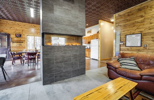 Pepin Cabine | Pet-Friendly Cabin Retreat: Walk to Lake Pepin!