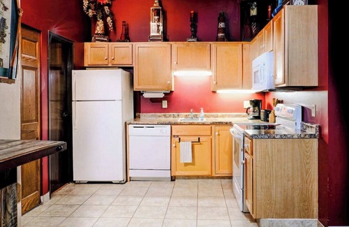 Canal Park Copropriété | Pet-Friendly Canal Park Condo|Near Lakewalk| Pool| Sauna| Gym