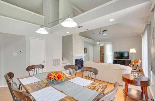 North Central Carrollton Maison | Pet-Friendly Carrollton Home with Fenced Backyard!
