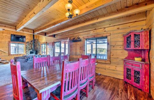 Cloudcroft Maison | Pet-Friendly Cloudcroft Cabin Walk to Shop, Food