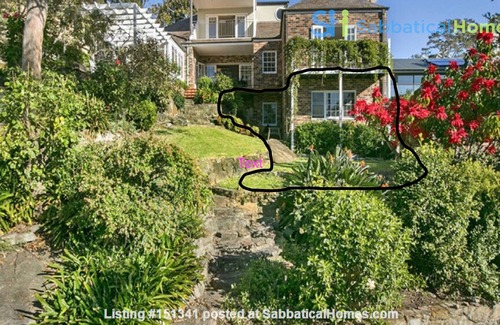 Collaroy Appartement | Pet friendly coastal retreat with ocean views. 5 min walk from beach.