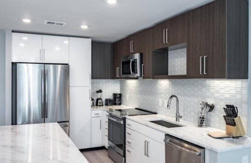 Woodmont Triangle Appartement | Pet-friendly Community! | Near Parks | Woodmont Triangle | by GLS