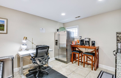 Colesville Copropriété | Pet-Friendly DC Area Condo w/ Yard!