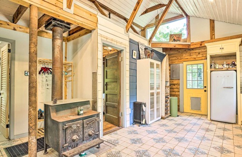Belvedere Park Cabine | NEW! Pet-Friendly Decatur Escape: < 4 Mi to Dtwn!