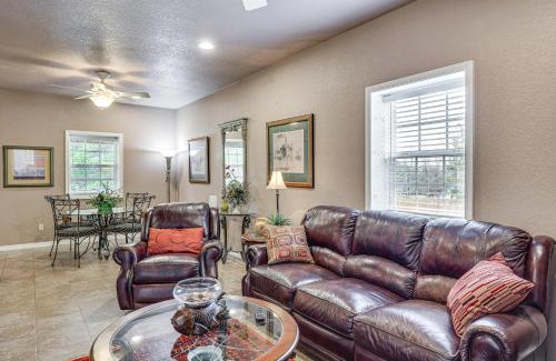 Russellville Maison | Pet-Friendly Dover Cottage with Deck and Mtn Views!