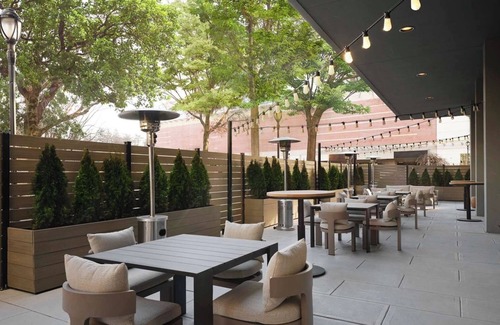 White Plains Hôtel | Pet Friendly Executive King Room Near Rockefeller Estate