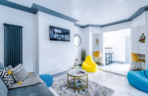 Bispham Maison | PET FRIENDLY | FAMILY ACCOMMODATION | SLEEPS 8