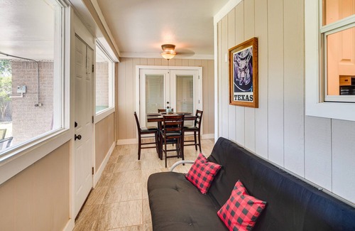 Fort Stockton Maison | Pet-Friendly Fort Stockton Vacation Rental w/ Yard