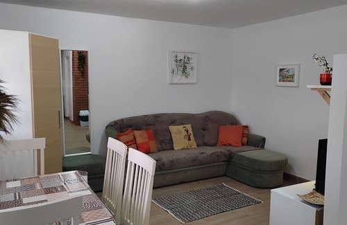 Enying Maison | Pet friendly garden house 9 kilometres from lake Balaton