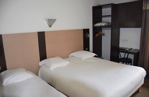 Sud Hôtel | Pet-friendly Hotel Close to Parc des Collines de Cuques! w/ Breakfast & Pool!