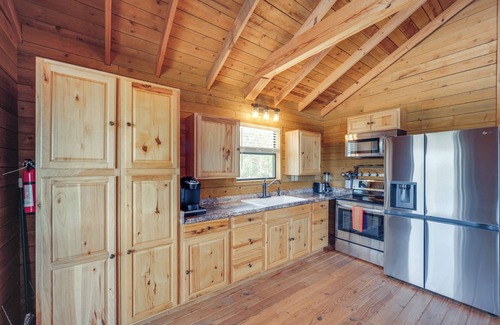 Leakey Cabine | Pet-Friendly Hideaway 13 Mi to Leakey
