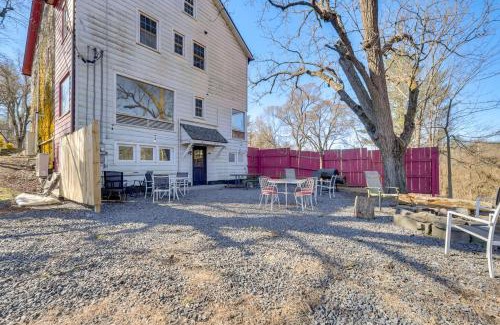 East Stroudsburg Maison | Pet Friendly Historic East Stroudsburg Manor