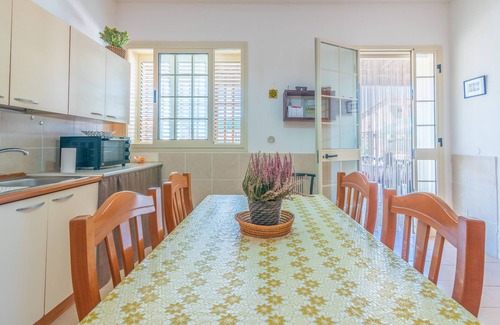 Agnone Bagni Maison | Maison de vacances "Casa Nico" près de la mer, avec terrasse et sans animaux.
