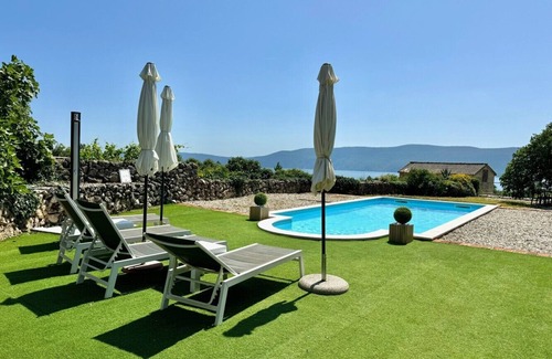 Brzac Maison | Pet-Friendly Holiday Home Lara with Pool and Sea view