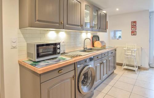 Anctoville Maison | Pet Friendly Home In Aurseulles