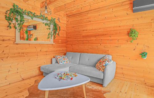 Bourbourg Maison | Pet Friendly Home In Bourbourg With Lake View