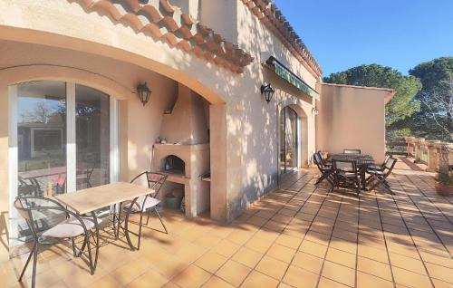 Cruzy Maison | Pet Friendly Home In Cruzy