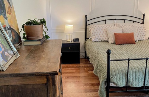 Manhattan Maison | Pet Friendly Home Near Stadium w/Fenced Backyard