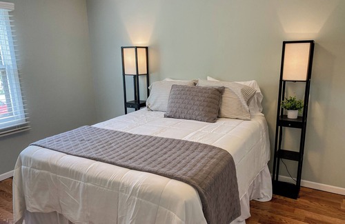 Manhattan Maison | Pet Friendly Home Near Stadium w/Fenced Backyard