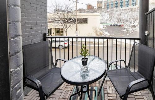Centretown West Appartement | Pet-Friendly Home Near Chinatown & Little Italy