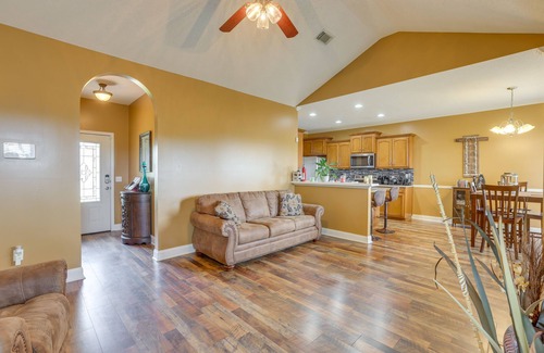 Moundville Maison | Pet-Friendly Home w/ Fenced Backyard in Moundville