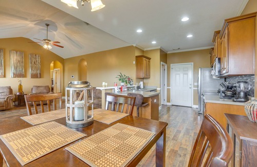Moundville Maison | Pet-Friendly Home w/ Fenced Backyard in Moundville
