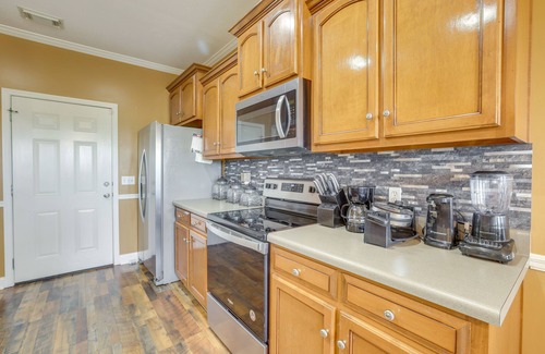 Moundville Maison | Pet-Friendly Home w/ Fenced Backyard in Moundville