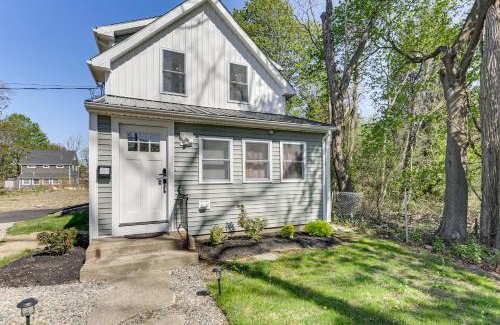 Avon Maison | Pet-Friendly Home with Spacious Yard in Avon!